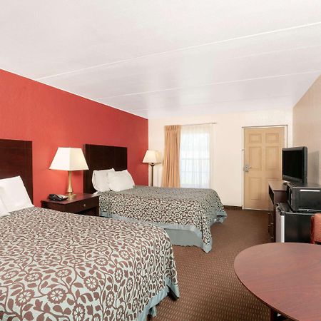 Days Inn By Wyndham Кейв Сити Екстериор снимка